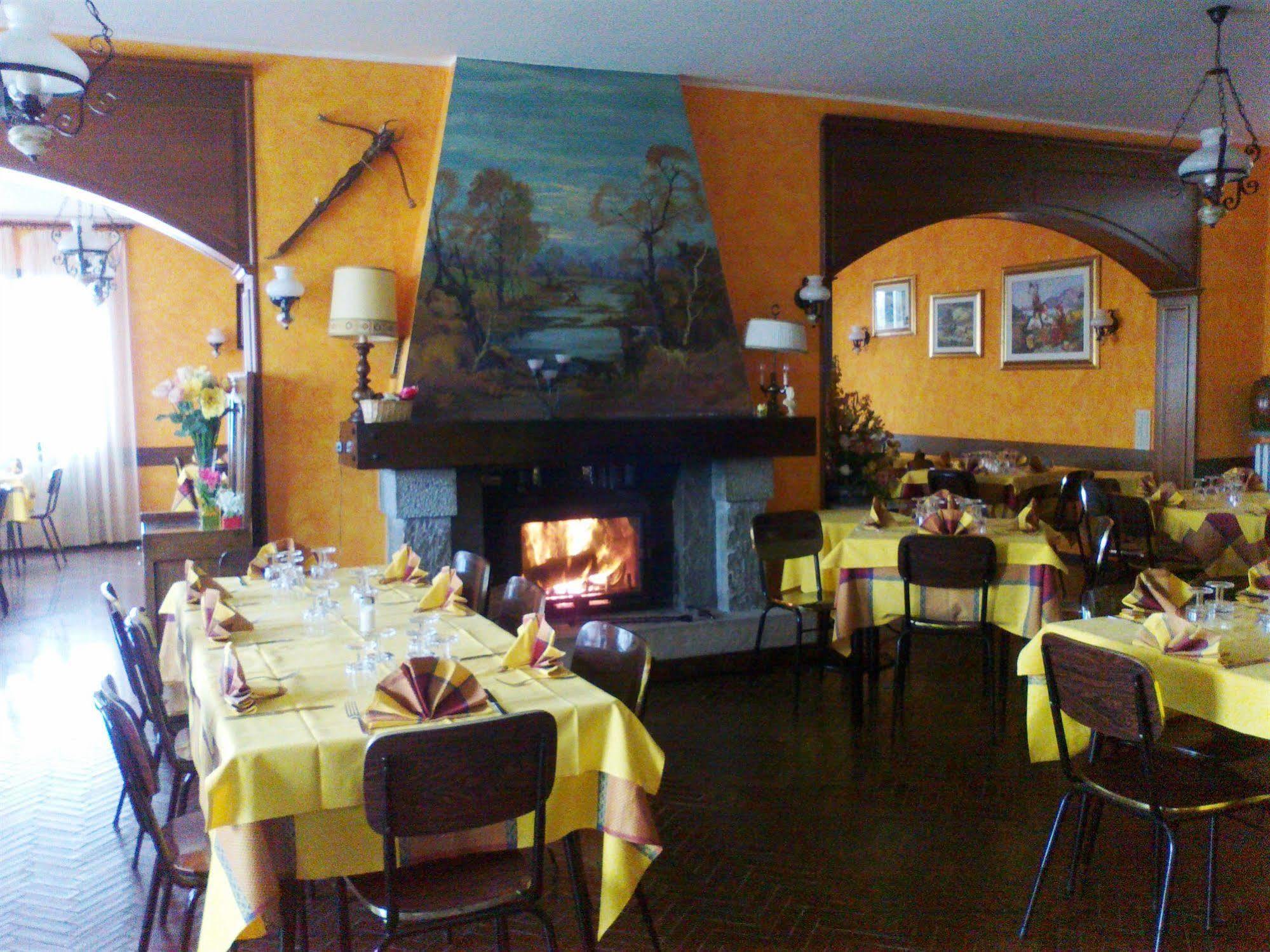 מאסינו ויסקונטי Hotel La Capannina מראה חיצוני תמונה